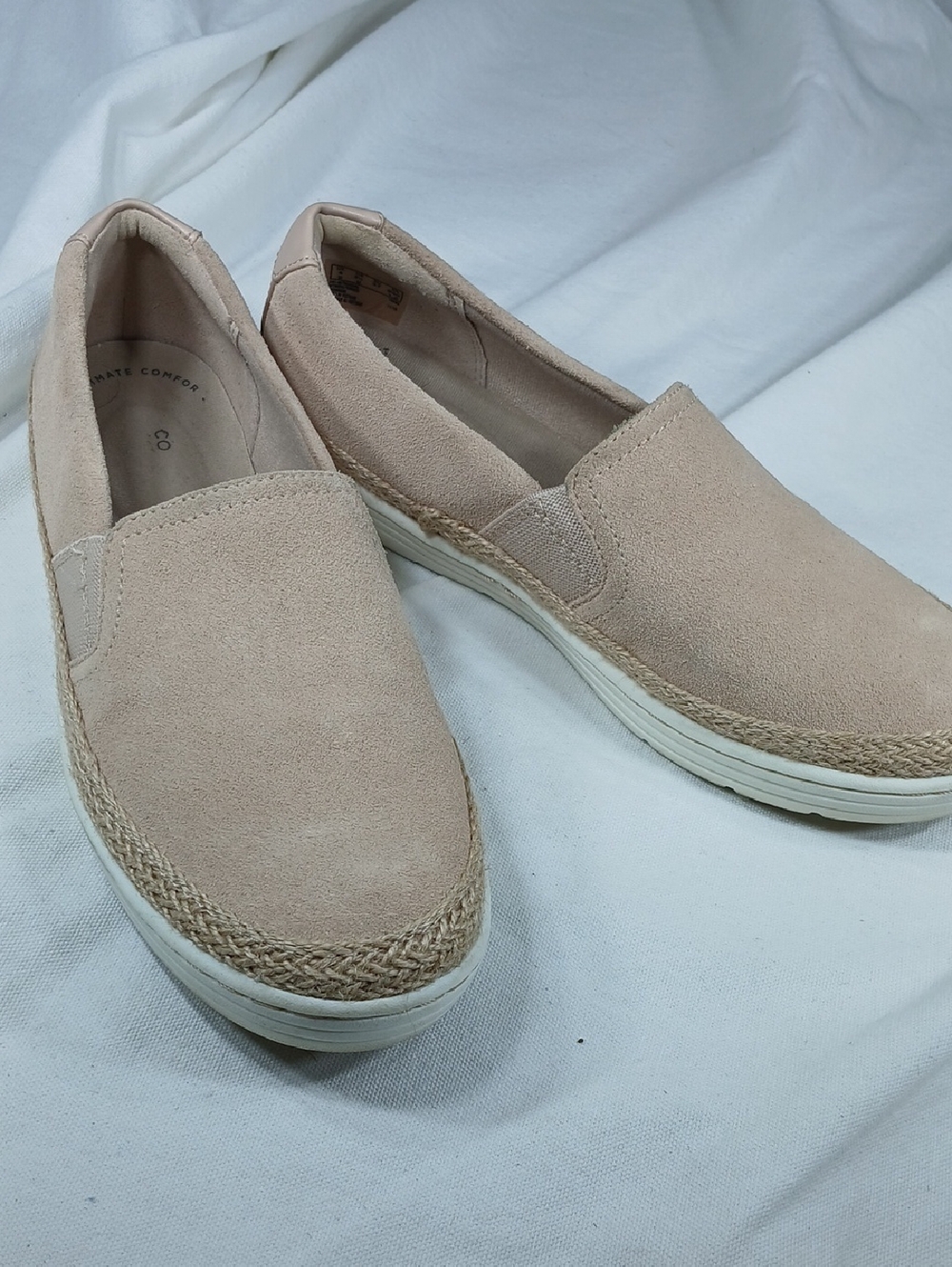 Clarks Beige Suede Slip-On Flats size 6.5